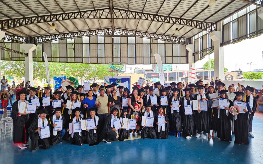 Cincuenta jóvenes culminan con éxito su formación en el programa: “Jóvenes Constructores” en Lago Agrio